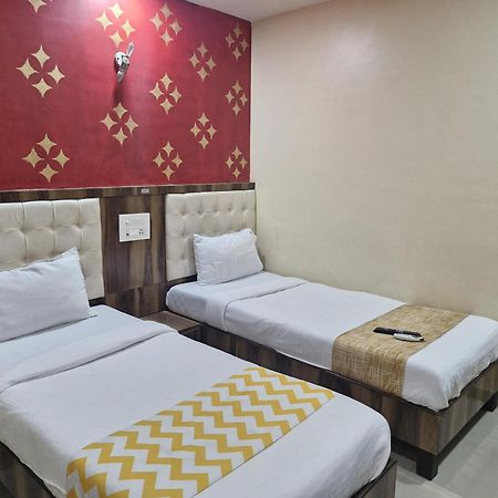 Hotel Crystal Park Near Nesco Exhibition Center Bombay Exterior foto